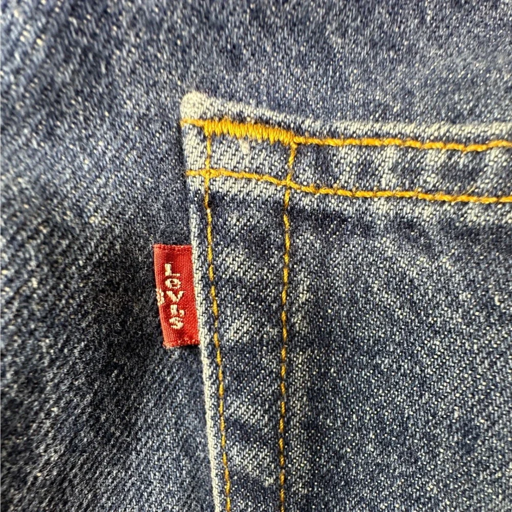 Levis 505 Regular Fit Jeans Mens 38x32 Medium Wash Blue Straight Leg Denim